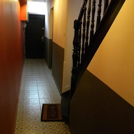 - Proche Metro - Stationnement Gratuit Apartment